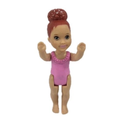 Boneca Barbie Kelly ginástica rosa collant terno criança - Imagem 1 de 4