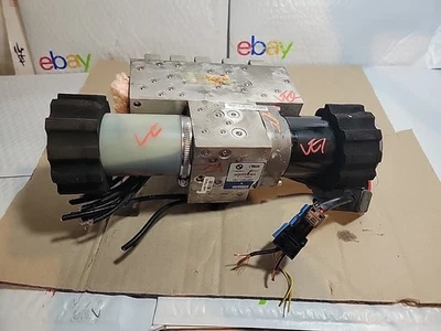2007-2013 BMW 328i 335i M3 E93 Convertible Hydraulic Top Roof Lift Pump Motor  - Image 1 of 4