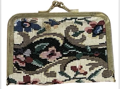 Kit de costura de viaje tapiz floral broche de beso vintage cartera viaje completo nuevo Foto 1 de 4