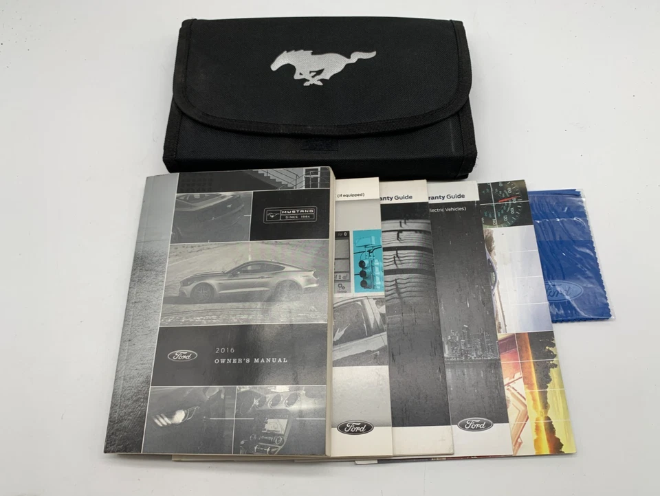 2016 福特野马车主手册套装带盒原始设备制造商 C02B04037 — 第 1/4 张图片