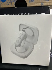 Adzerd TikTok Bluetooth and Cellphone Remote Control Page Turner - White Sealed - Picture 1 of 2