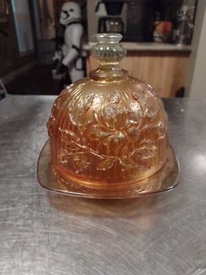 Plato de mantequilla cubierto de vidrio de carnaval Imperial Luster Rose cúpula de queso de colección Foto 1 de 4