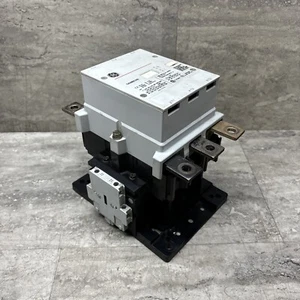 General Electric GE CK09BE300 3-Pole Contactor, Missing Coil - Picture 1 of 19