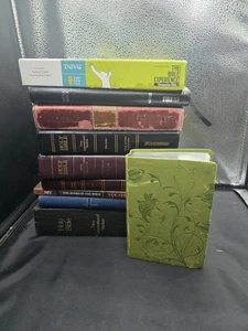 Heilige Bibeln 10 Stück Neu in OVP Leder/ Hardcover/Mini & Taschenbuch Zondervan - Bild 1 von 20