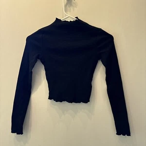 CUTE! Princess Polly Size 0 Long Sleeve Black Ribbed Crop top - Picture 1 of 6