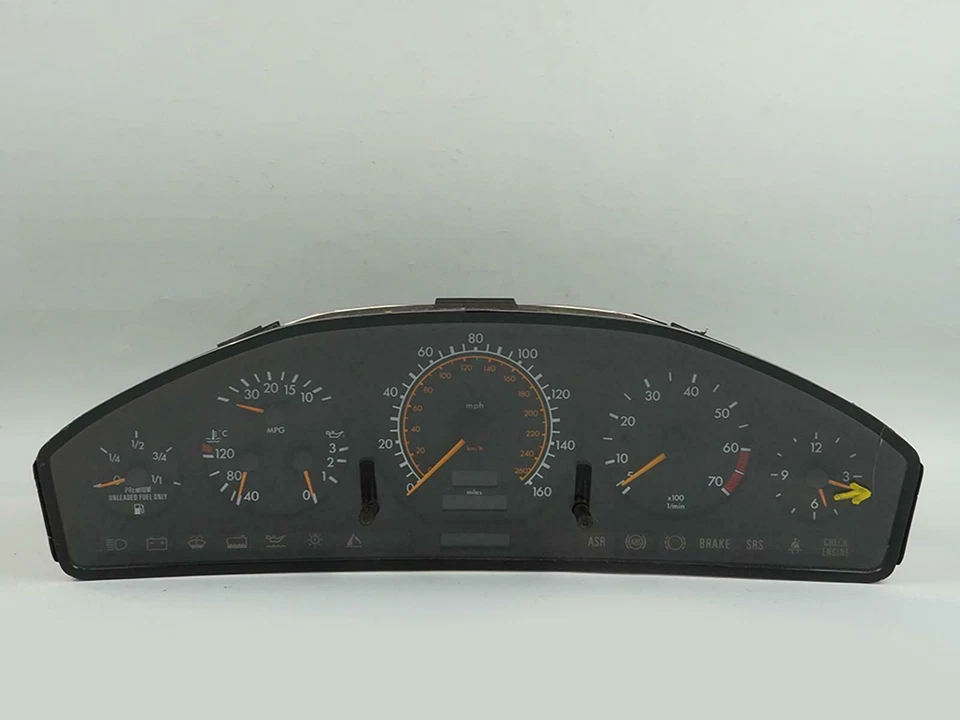 Cuadro de instrumentos velocímetro Mercedes Benz Clase SL 8 cilindros R129 1994-1995 OEM Foto 1 de 4