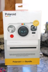 Paquete Polaroid Now con cámara blanca y bolsa de viaje roja - Imagen 1 de 6