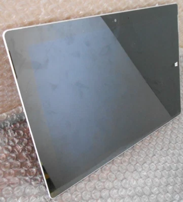 Microsoft Surface 3 1645 X7-28700 1.6GHZ 4GB RAM 64GB SSD -READ DESCRIPTION - Image 1 of 2