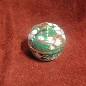 NEU Vintage Cloisonne Emaille Apfel Schmuckkästchen GRÜN florale Designs - Bild 1 von 4