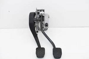 2007 BMW E90 328xi Manual Transmission Clutch & Brake Pedal Assembly OEM KW45 - Picture 1 of 10