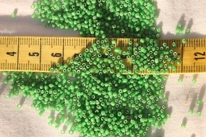 Vintage French 13/0 Glass Seed Beads Sioux Green W/H Crafts Jewelry/1/2oz - Picture 1 of 3