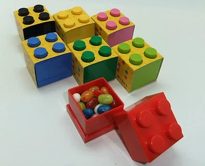 LEGO LUNCH/STORAGE MINI BOX 4 FOR SMALL SNACKS 9 COLOURS CHECK SIZE - Picture 1 of 8