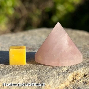 Rosenquarz Kegelpyramide - Spirituelles Heilkristall Mineral - Bild 1 von 1