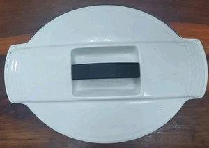 Le Creuset Futura Raymond Loewy oval white #29 cast iron - Picture 1 of 9