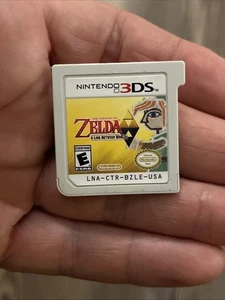 The Legend of Zelda: A Link Between Worlds (Nintendo 3DS, 2013) Cartridge Only - Picture 1 of 2