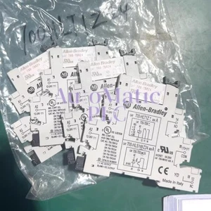 1PZ nuovo ALLEN BRADLEY 700-HLT1Z24 MORSETTIERA RELÈ CON 700TBR24 - Foto 1 di 3