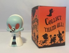 Kathie Olivas Brandt Peters Wandering Misfits Chase Greeter Skelve Vinyl Figure