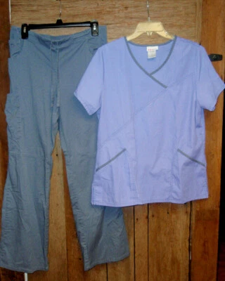 SCRUBSTAR 灰色丁香紫色磨砂套装 S Sm 裤子 M 中号上衣女士女式 VGC — 第 1/4 张图片