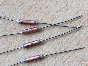 VHF Choke Wirewound 23uH 20% 100KHz Epcos B82132-A5701-1M 4pcs £4.75 Z1251 - Picture 1 of 1