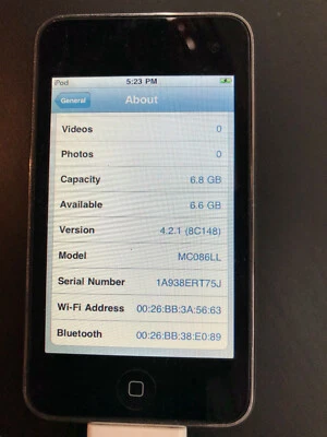 Apple iPod touch 2nd Generation (8 GB) music player (MC086LL) - Image 1 of 4