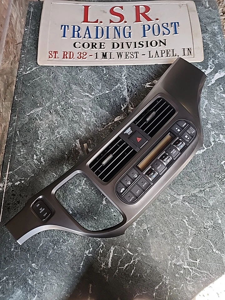 2006 Honda Odyssey climate control bezel with controls - Image 1 of 1