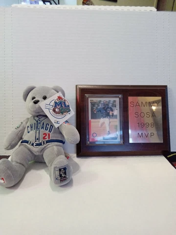CHICAGO CUBS SAMMY SOSA 1998 MVP PLAQUE / PLUSH SOSA BEAR Cover