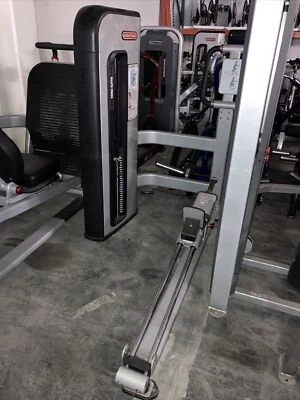 Prensa de glúteos Star Trac Nautilus Inspiración Equipo de gimnasio comercial seleccionado Foto 1 de 4