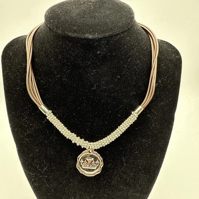 COOKIE LEE Collar Colgante Tono Plata Corona Colgante Cuero Marrón Foto 1 de 4