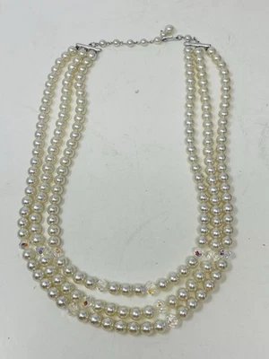 "Collar vintage triple hilo imitación perlas y cristal 19"" tono dorado japonés" Foto 1 de 4