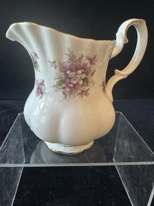 Royal Albert Sweet Violets Creamer Bone China England - Picture 1 of 4