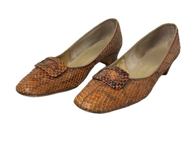RARE VTG 60s Mod Genuine Python or Cobra Brown Snakeskin Buckle Shoes Heels Sz 9 - Image 1 of 4