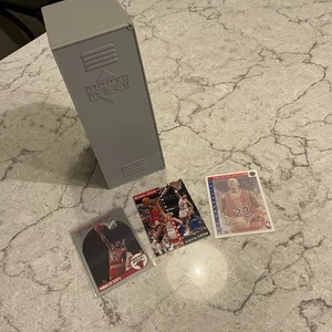 Michael Jordan 1991-92 Upper Deck Basketball Locker Series Box & 3 Jordan CardsD - Bild 1 von 4