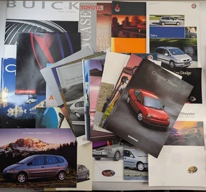 Lotto depliant e libretti vendita auto inc Chrysler Vauxhall Skoda Seat - Foto 1 di 21