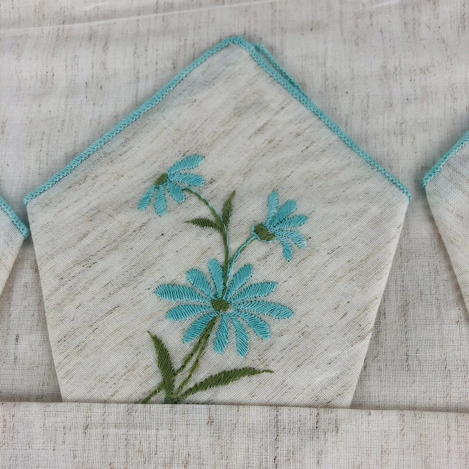 NOS Vintage Placemat Napkin Set 4 Floral Embroidered Blue Daisy Flower￼ - Image 1 of 4