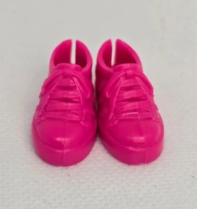 Mattel Barbie rosa Kunststoff Tennisschuh Puppe Zubehör 03 - Bild 1 von 4