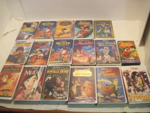 Lot of 17 VHS Walt Disney Masterpiece Collection in Clamshell. Childrens movies - Picture 1 of 4