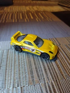 HOT WHEELS: 24/SEVEN. Yellow#7. B74 - Picture 1 of 10