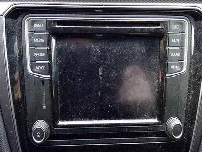 Motor de arranque usado se adapta a: Volkswagen Passat 2017 2,0 L sin parada automática del motor a Foto 1 de 4