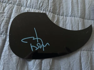 JOHNNY DEPP Signed Acoustic Guitar Pickguard AUTOGRAPH - Picture 1 of 1