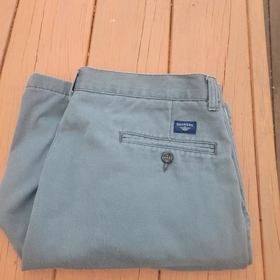 Pantalones Cortos Hombre Dockers Plisados Frontales Caqui 36" Cintura 9" Entrepierna Foto 1 de 4