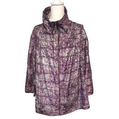 NUEVO CON ETIQUETAS Chaqueta Ruby Rd Mujer Púrpura Metálica Estampado Abstracto Cremallera Frontal Talla 24W Foto 1 de 4