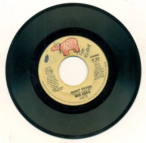 VINTAGE RECORD-45 rpm-BEE GEES-NIGHT FEVER-DOWN THE ROAD - Picture 1 of 2
