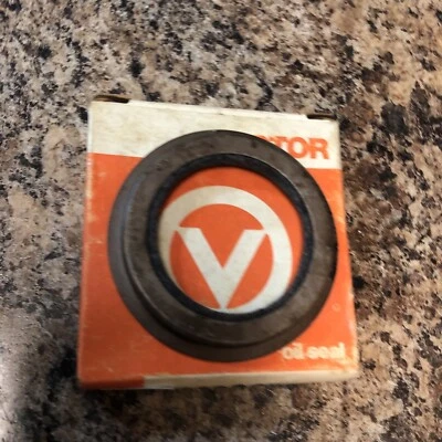 Новое из старых запасов подлинное уплотнение колеса National 7607 в коробке Victor 46303! F + S! - Изображение 1 из 4