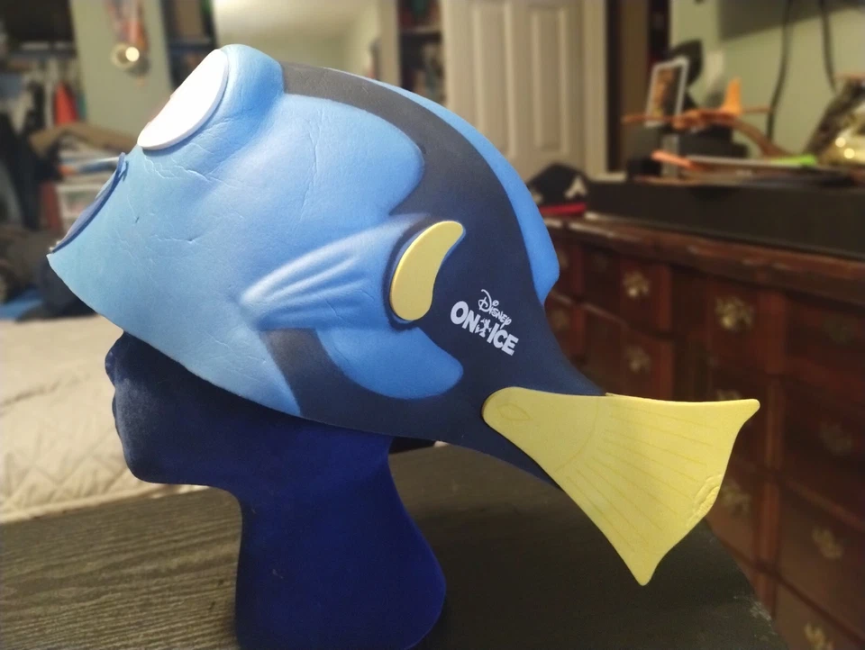Шляпа Disney on Ice Dory Finding Nemo плавник из пеноматериала - Изображение 1 из 4