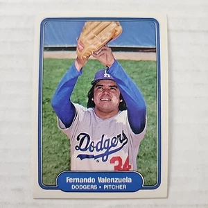 1982 Fleer Fernando Valenzuela #27 Dodgers - Picture 1 of 2