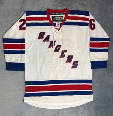 Camiseta deportiva Reebok CCM New York Rangers Martin St. Louis #26 Fight Strap para hombre talla 50 Foto 1 de 4
