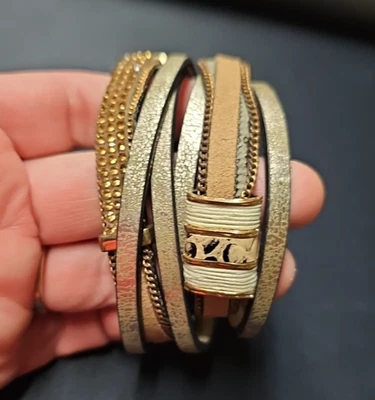 Tan Leather Strip/Wrap Magnetic Clasp Bracelets Gold w/Light Bling - Imagem 1 de 4
