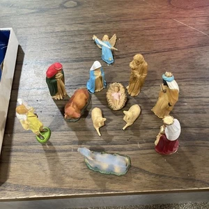 Vintage Nativity set 12 pieces hand decorated Hard plastic With Box Complete Set - Picture 1 of 6