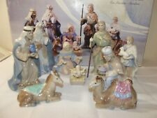 Ensemble de 10 pièces porcelaine fine peinte à la main Royal Doulton Nativité Noël 2005