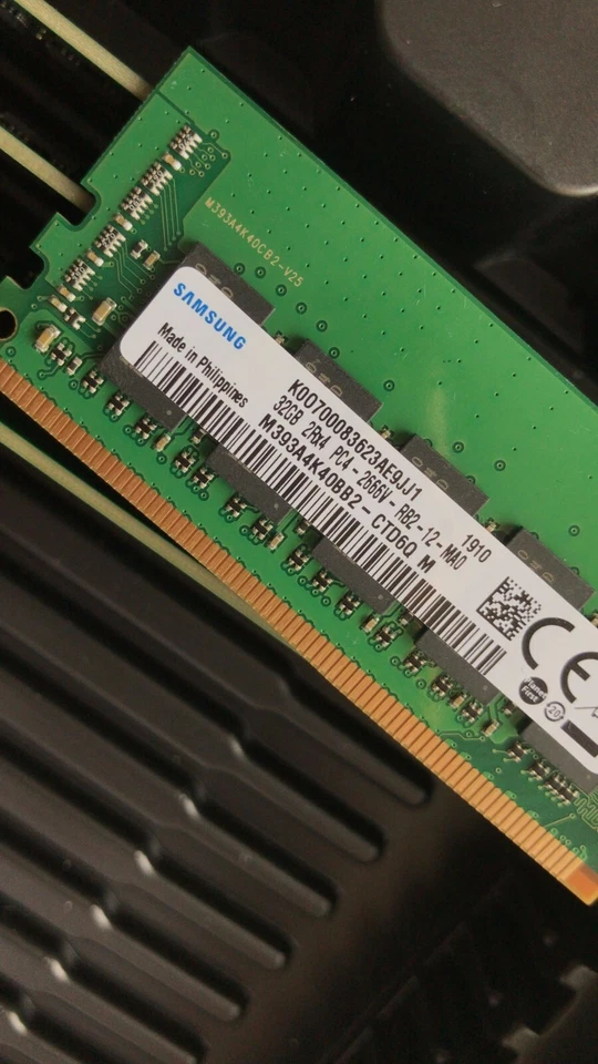 Samsung 32GB DDR4 2Rx4 PC4-2666V-RB2 ECC Registered memory  M393A4K40BB2 - Image 1 of 3